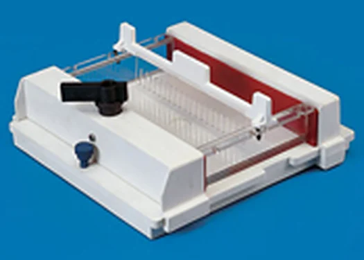 Gel caster for submarine electrophoresis – Polylab