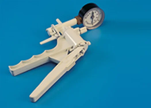 Hand operated Vacuum pump – Polylab