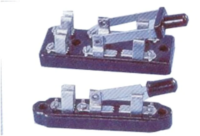 Knife Switch on Base – Polylab