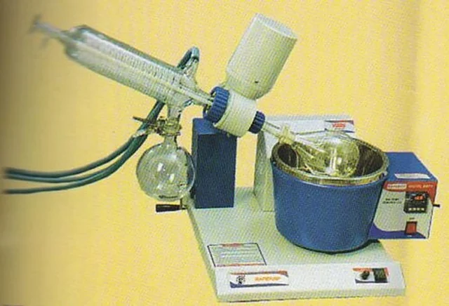 Rotary Vacuum Evaporator Diagonal Condenser Model No. SSI/63 – Polylab